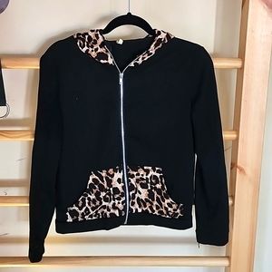 Black and leopard 🐆 ♥️ Hoodie